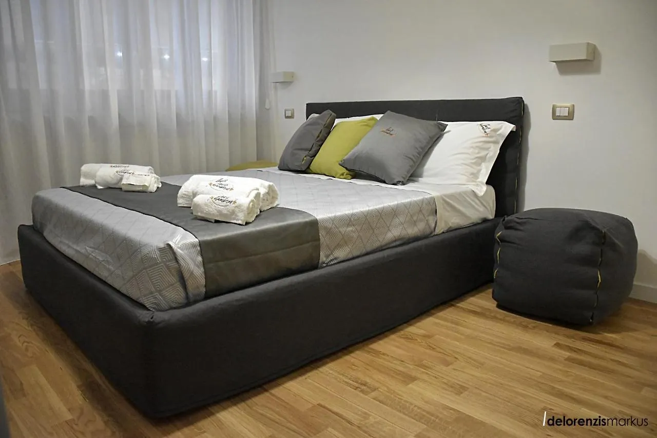 Les 3 Chambres Lecce 0*,  Italie
